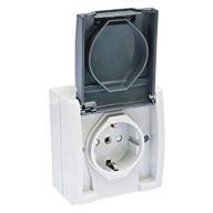   Famatel Vízmentes dugalj, falon kivüli, 16A-250V, szürke, IP55