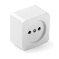 Famatel Földeletlen falon kivüli dugalj /négyzet/