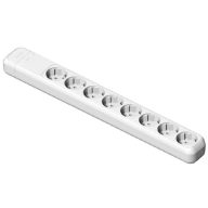 Famatel Földelt szerelhető elosztó nyolcas 16A-250V