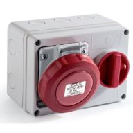   Famatel Falon kívüli táp-doboz kapcsolóval 3P+N+F 32A 380V IP54