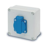   Famatel Szerelt doboz 100x100x55mm, 1db házt. alj, 16A, IP44