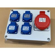   Famatel Szerelt ipari doboz 3074 + 4db házt. alj + 1db 5P 16A ipari, IP44