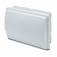 Famatel 8 mod. sülly. elosztószekrény teli ajtóval