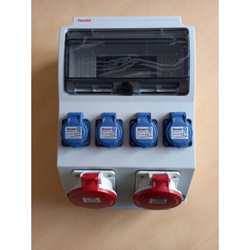 Famatel Szerelt 12 mod.  ipari doboz 400x265x155mm, 4db HT, 1 db 5P 16A, 1db 5P 32A,IP44