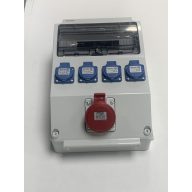   Famatel Szerelt 12 mod. ipari doboz 4db HT alj 1db 5P 16A IP44