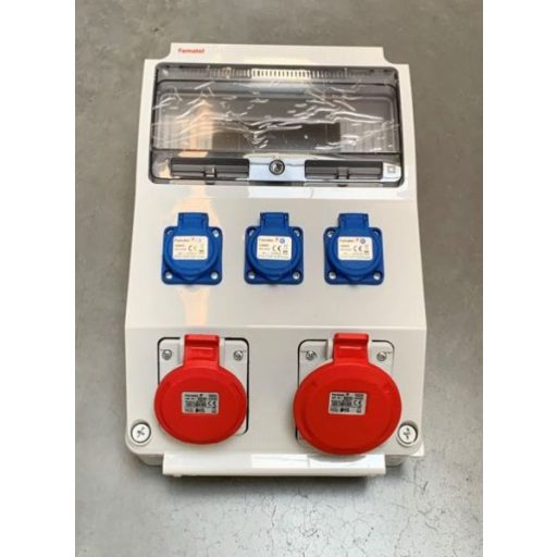 Famatel Szerelt 12 mod. szekrény 3db HT, 1db 5P16A,1 db 5P32A