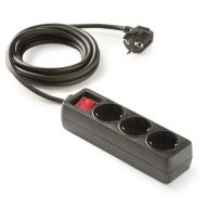   Famatel Hosszabbító 3-as 1,5m vez+kapcsoló 16A-250V fekete