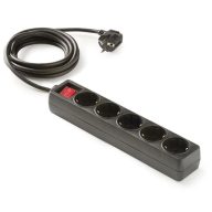   Famatel Hosszabbító ötös 1,5 m vez+kapcsoló 16A-250V fekete